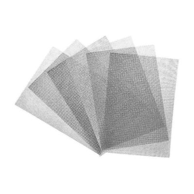 25 mm*25 mm à 150 mm*150 mm Panneau de treillis métalliques soudés avec revêtement PVC revêtement zinc
